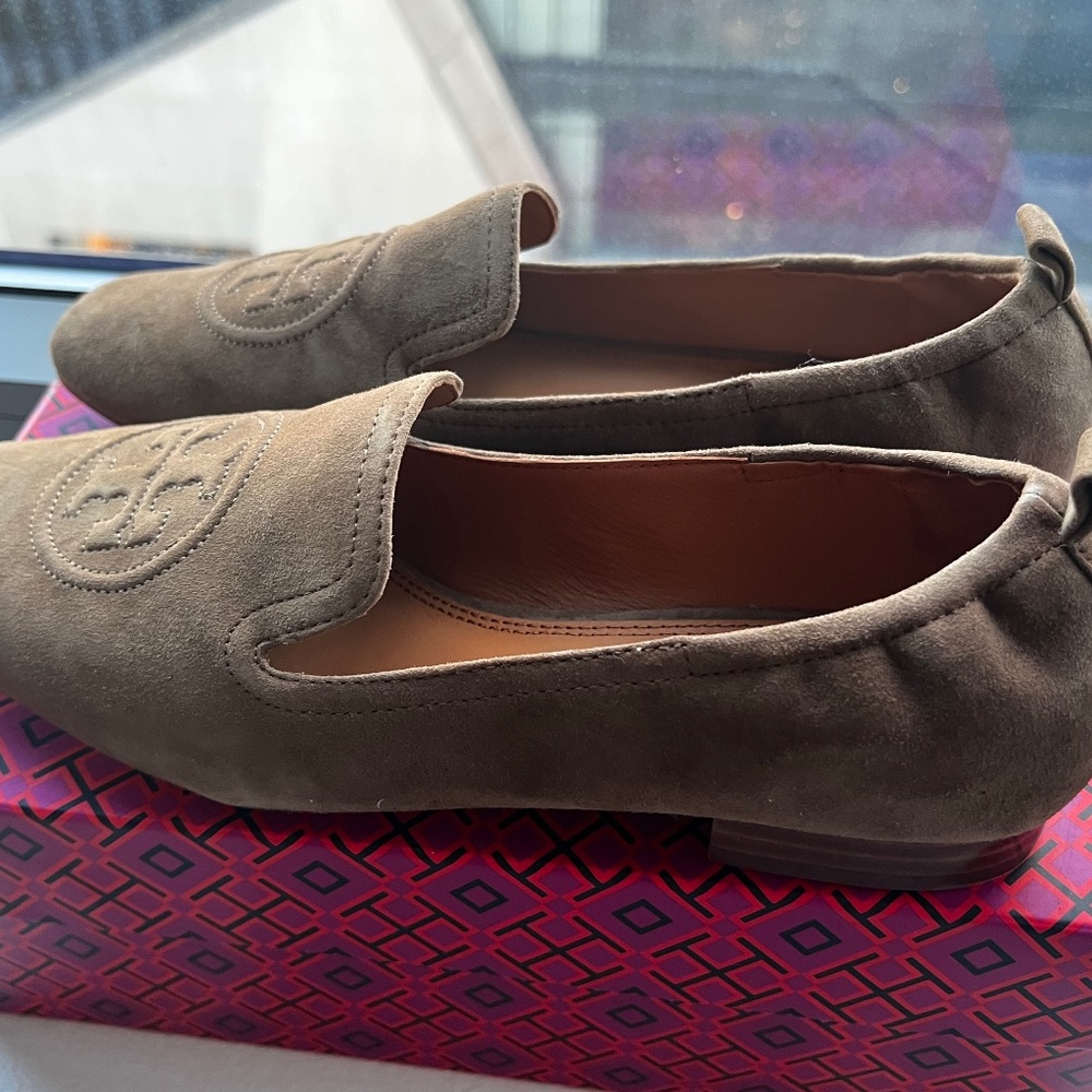 Tory Burch Leigh Suede Loafers sz 9